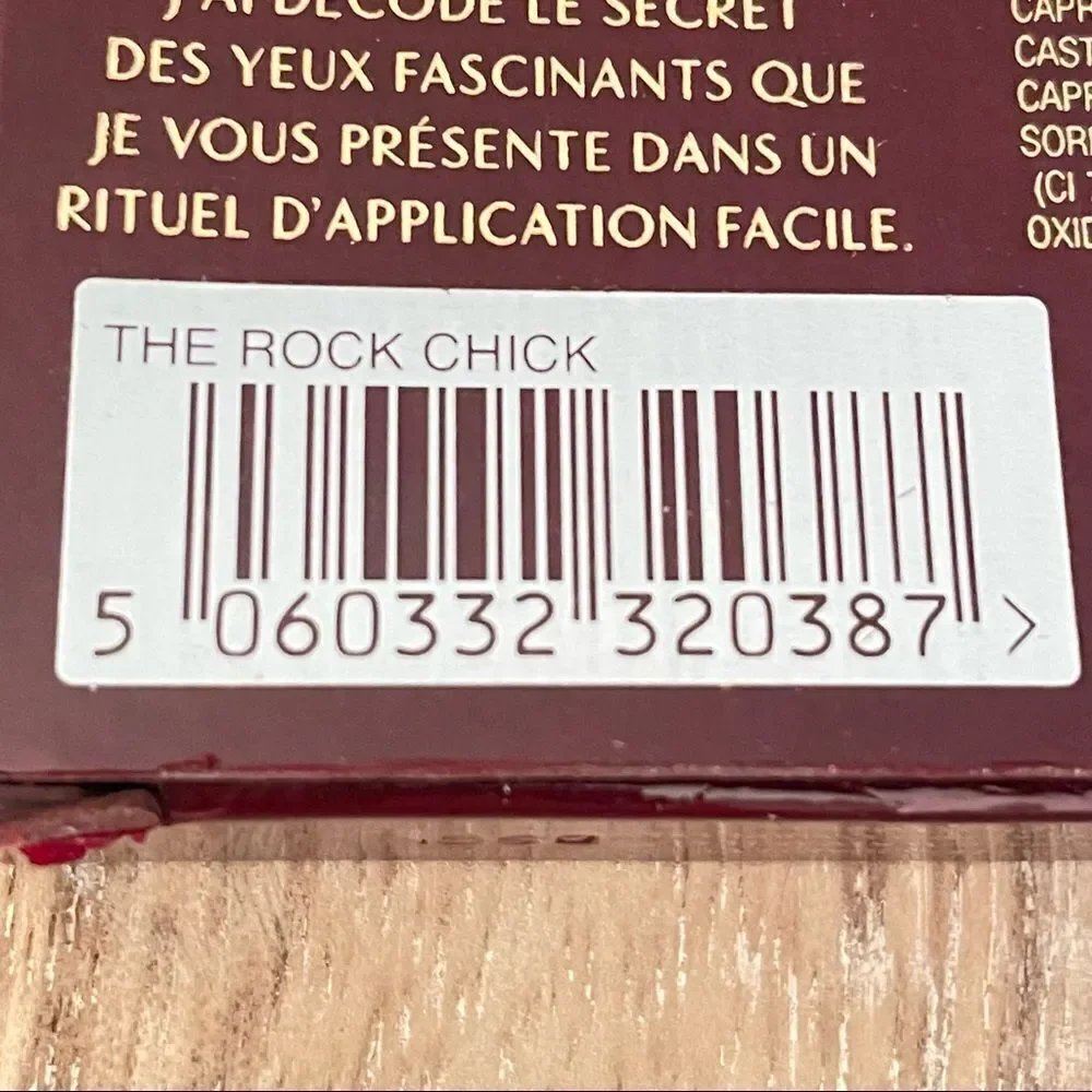 New in Box read, Charlotte Tilbury luxury palette The rock chick